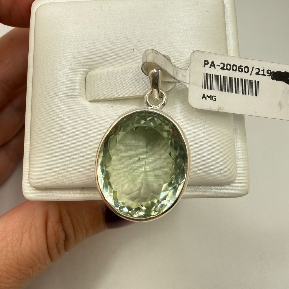 NWT‎ 16x19mm Oval cut PRASIOLITE pendant in solid sterling silver!